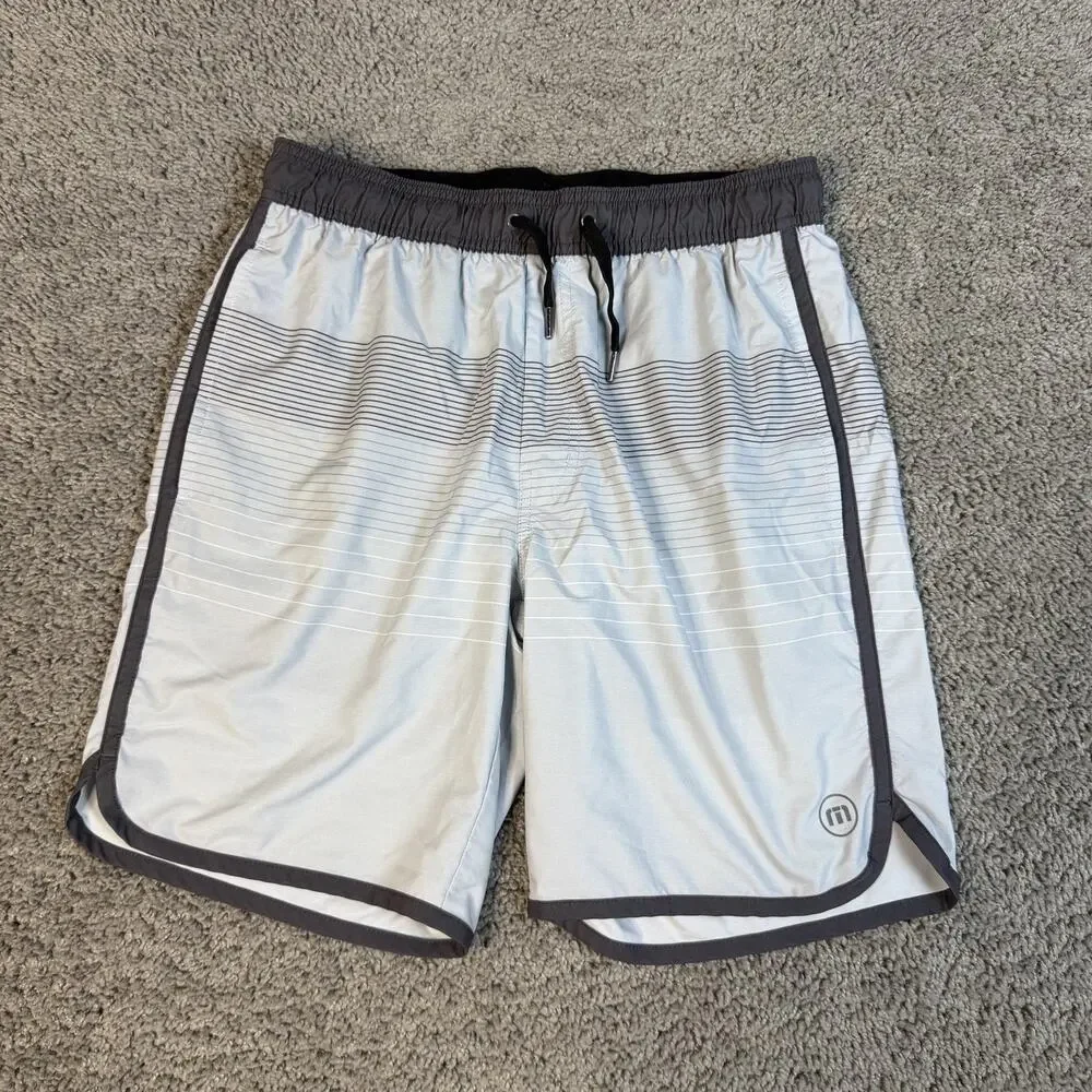 TravisMathew Shorts Mens M Gray Microfiber Lightweight Swim Pockets 8 Inseam